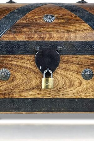Brynnberg Wooden Treasure Chest with Lock and Key - Pirate Storage Box - Handmade Decorative Vintage Chest Boxes for Keepsakes, Gifts and Collectibles - 9.5''x6.3''x5.3''