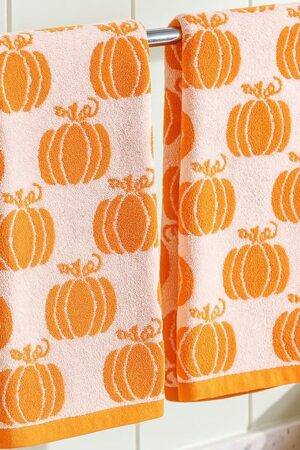 2 Pcs Fall Hand Towels Orange Leaves Bathroom Towels 100% Cotton Highly Absorbent Soft Kitchen Dish Autumn Gifts for Holiday Decor Home Decorations, 29 x 13 Inch (Pumpkin)