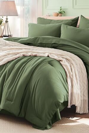 Anluoer Queen Comforter Set 7 Pieces, Green Bed in a Bag Queen Size, Lightweight Bedding Set with 1 Comforter, 2 Pillowcases, 2 Pillow Shams, 1 Flat Sheet, 1 Fitted Sheet