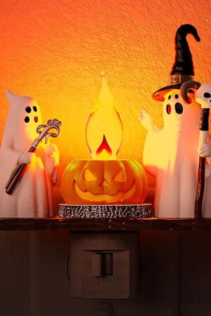 Briignite Halloween Night Light, Ghost Campfire Flickering Night Lights Plug into Wall, Cute Night Light for Kids, Plug in Ghost Nightlight with 360° Rotatable for Halloween Decorations Party