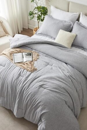 CozyLux Queen Comforter Set - 3 Pieces Light Grey Soft Luxury Cationic Dyeing Queen Comforter for All Season, Light Gray Breathable Lightweight Fluffy Bedding Sets with 1 Comforter and 2 Pillow Shams