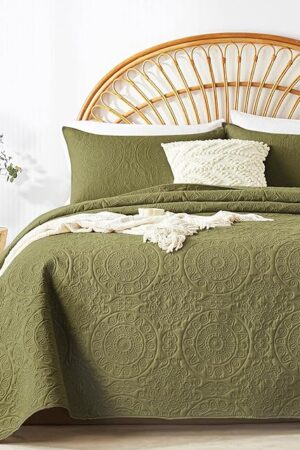 WURUIBO Olive Green Quilt Set King/Cal King Size Microfiber 1 Quilt 2 Pillow Shams