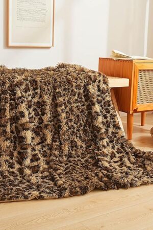 XeGe Luxury Faux Fur Leopard Print Throw, Soft 50x60 Cheetah Print Fluffy Blanket, Shaggy Plush Decorative Couch Throw, Cute Furry Fuzzy Animal Print Blanket for Sofa Bed, Brown