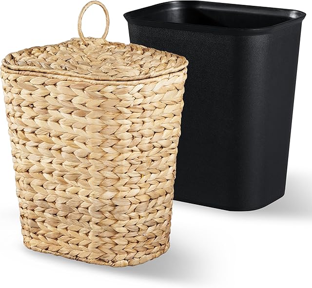 BLUEWEST 2.6 Gallon Wicker Trash Can with Lid, Handwoven Rattan Trash Can, Woven Decorative Wastebasket, Wicker Waste Basket with Removable Plastic Inner Bin for Bathroom, Bedroom, Office, or Kitchen