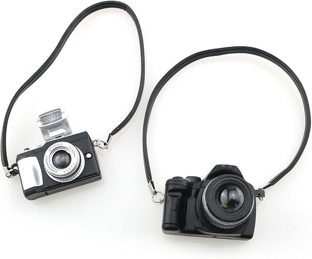 The TAODAN 2IN1 Dollhouse Miniature Digital SLR Camera Digital Camera for 1/6 1/12 Dollhouse and Doll Accessories