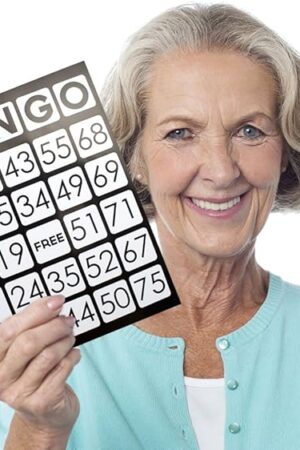 The Royal Bingo Supplies EZ Readers Large-Format 8.5" x 11" Bingo Cards with Jumbo 1-inch Numbers (Pack of 50)