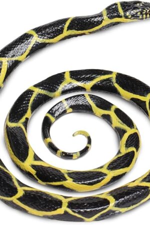 The Safari Ltd. Chain Kingsnake Figurine - Detailed 36" Plastic Model Figure - Fun Educational Play Toy for Boys, Girls & Kids Ages 3+