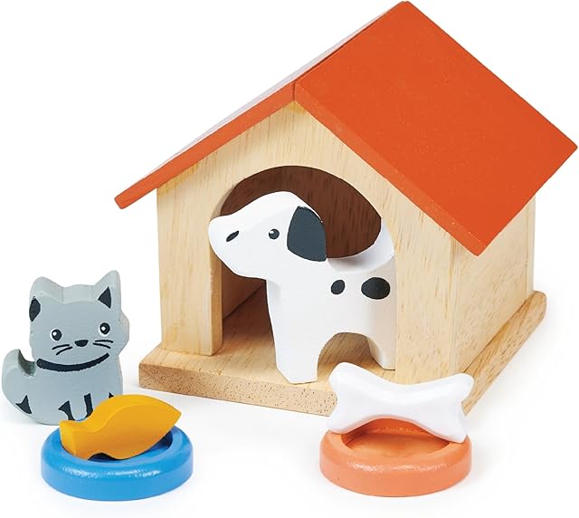 The Mentari Toys - Dog & Cat Pet Set - 7pc Wooden Dollhouse Pet Accessories with Kennel, Dog, Cat, Bowls, Bone and Fish - Small World Play - Encourages Imaginative Play and Empathy Skills - Age 3+