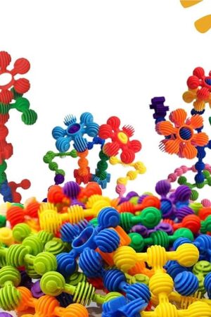 The RAINBOW TOYFROG Star Flex STEM Building Toys - 70 Connector Blocks for Kids with Tote - Kindergarten STEM & Preschool Table Top Toys - Open Ended Building Blocks for Boys and Girls 3 Years Old & Up