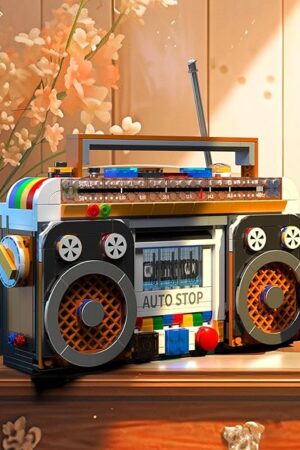 The Retro Radio Recorder Building Blocks Brick Kits, Boys Radio Model Collectible Building Toys Set, Creative Gift for Adults, Children and Fans, with 2 Figures (554 Pieces)