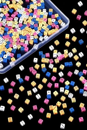 The Poen 500 Pieces Mini Dice with Portable Plastic Box Casino Game 6 Sided Small Dice, 5mm Bulk Tiny Colored for Casino Night Parties Board Games Early Elementary Math Learning(Multicolored)