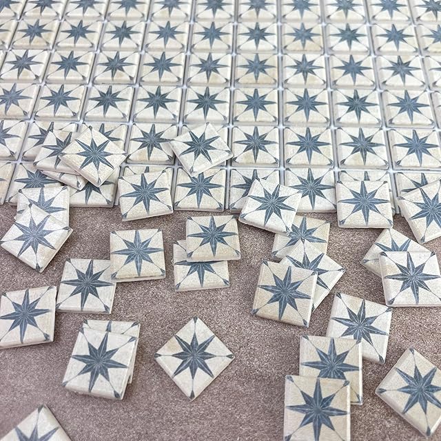 The 150 pcs, Dollhouse Flooring, 1:12 Scale Doll House Tiles, Miniature Checkerboard Floor, REDUCIO